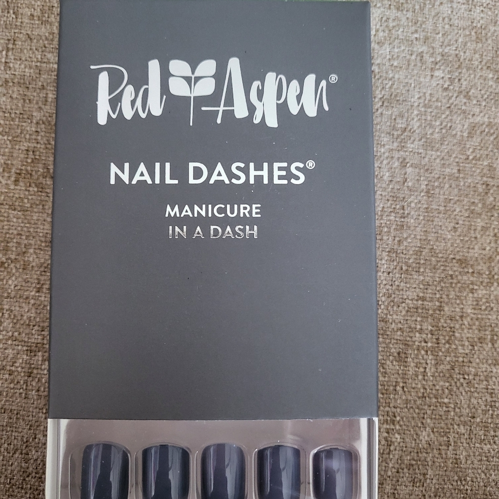 RED ASPEN NAILS